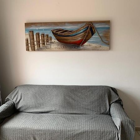 Comfortable 2 Bedroom Apartment In Popular Limnaria Gardens Paphos Eksteriør billede