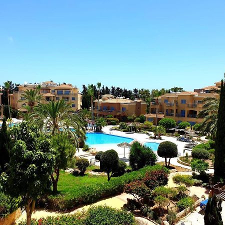 Comfortable 2 Bedroom Apartment In Popular Limnaria Gardens Paphos Eksteriør billede