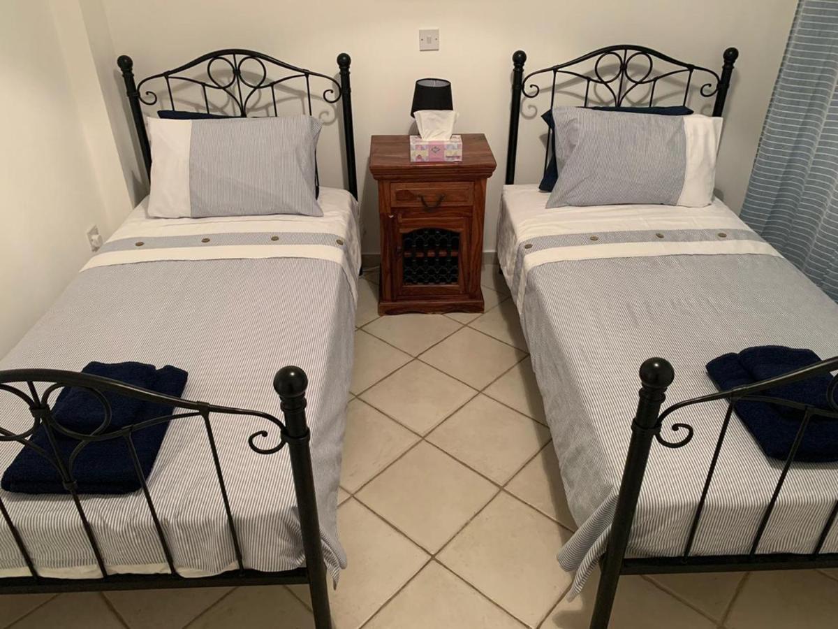 Comfortable 2 Bedroom Apartment In Popular Limnaria Gardens Paphos Eksteriør billede